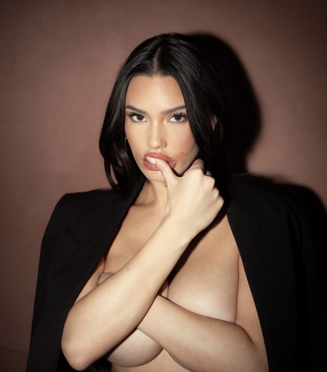 paigeuncaged tweet media