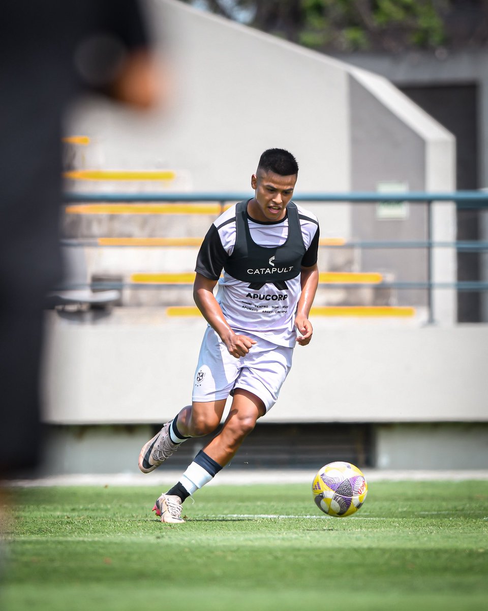 San Martín tweet media