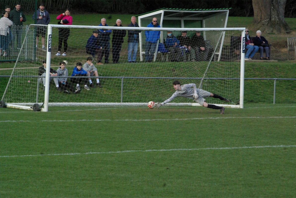 Liphook United FC tweet media