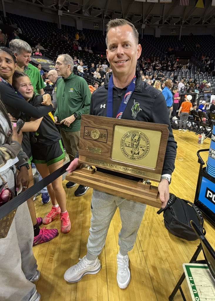 Sports in Kansas tweet media