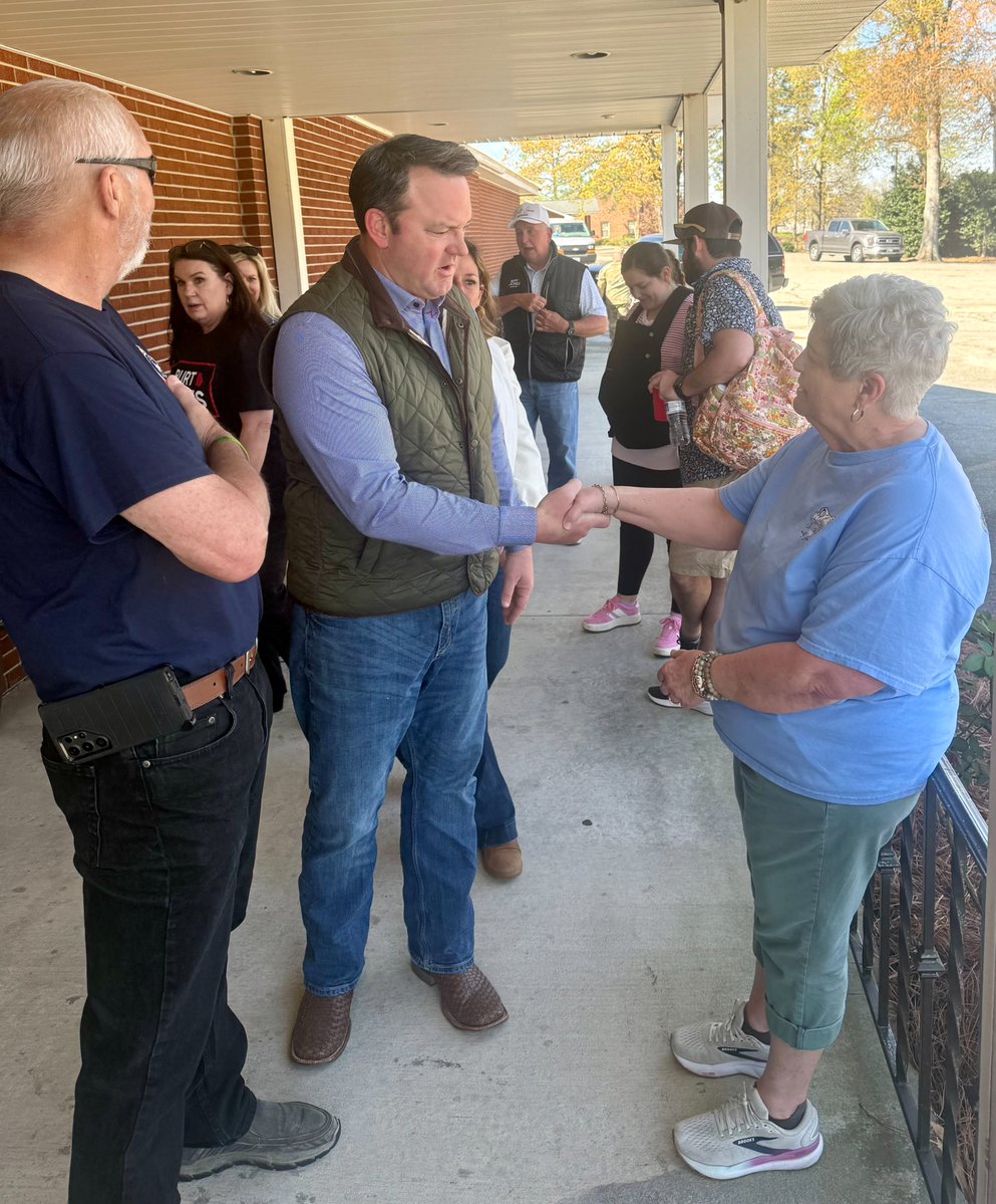 Burt Jones tweet media