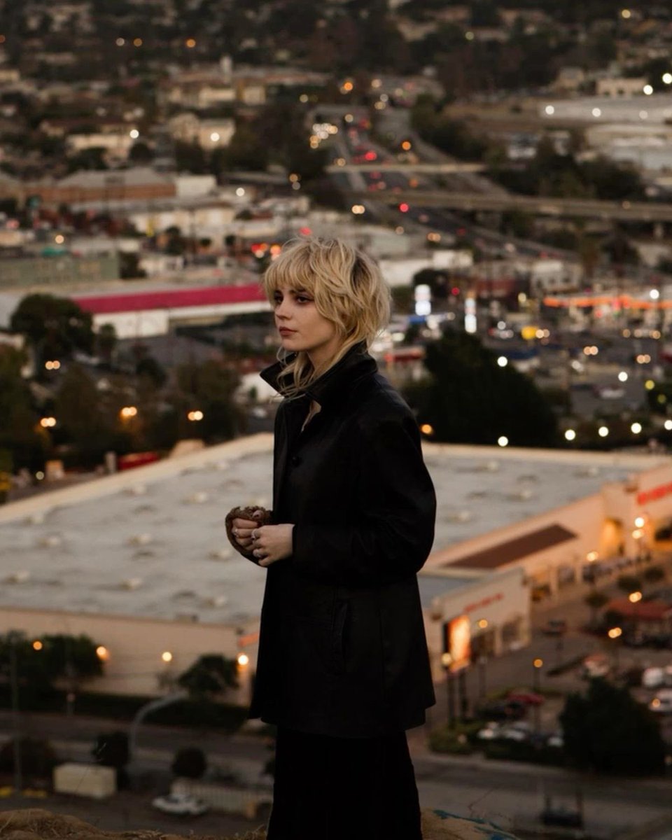 Daily Sophie Thatcher tweet media