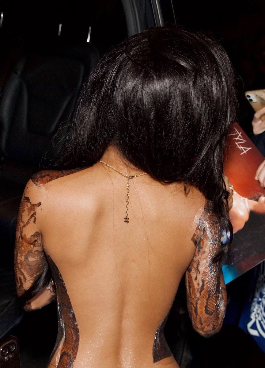 𝘛𝘩𝘦𝘳𝘢 tweet media