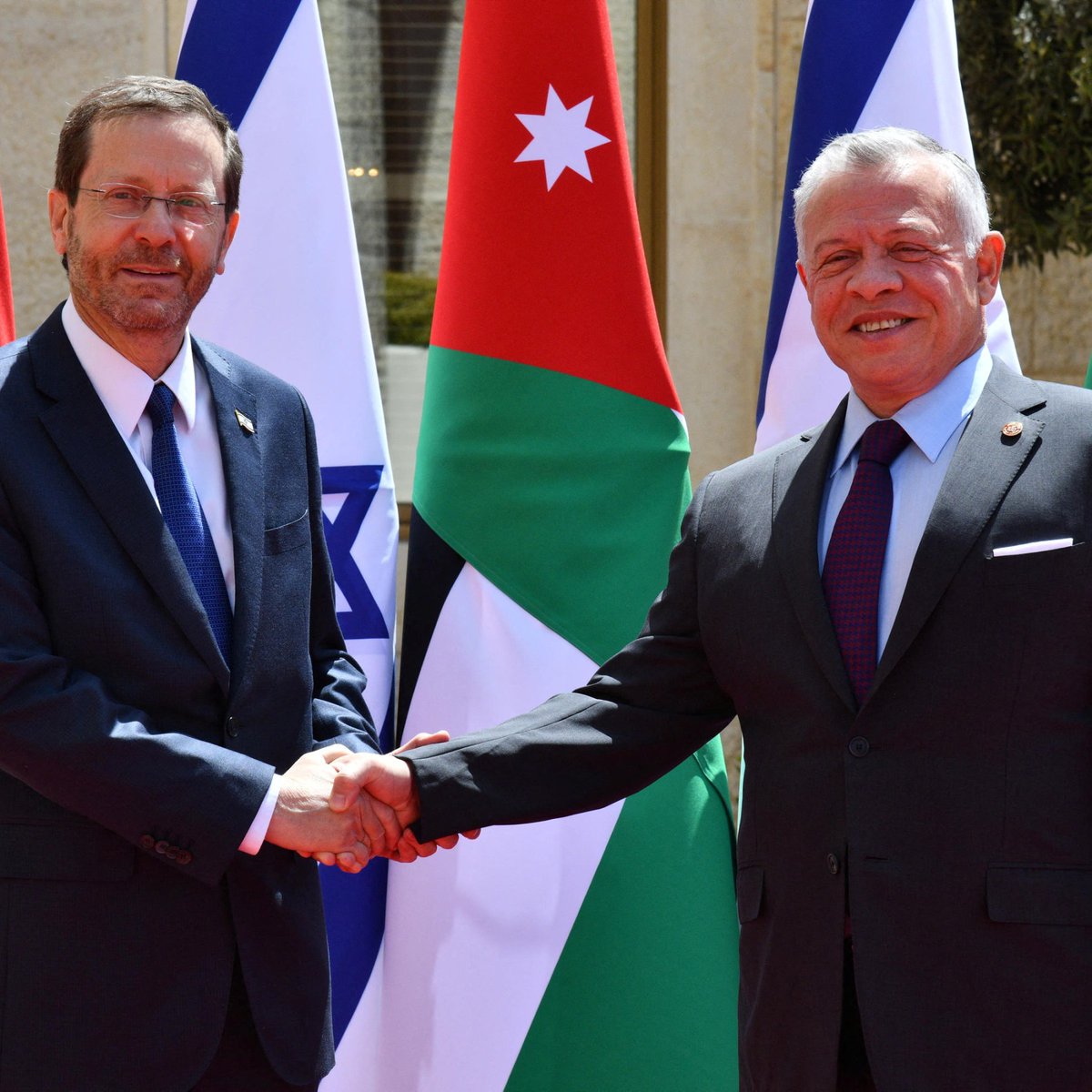 المصمم العراقي سبورت Ir. de. Sp. tweet media