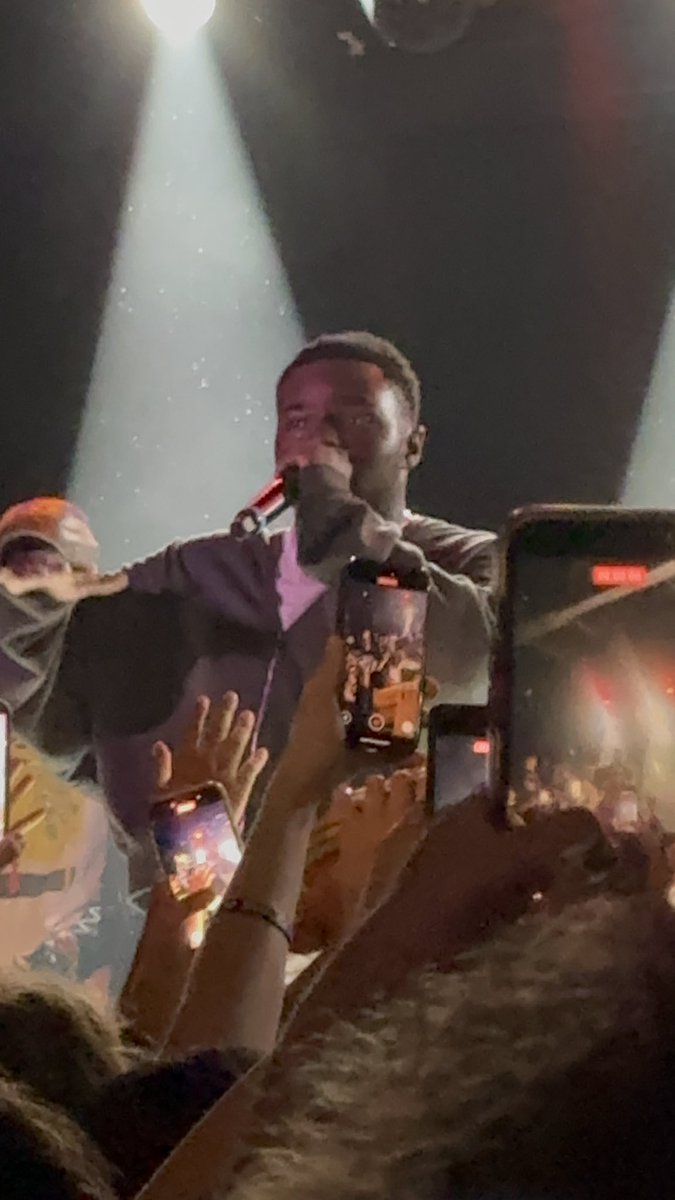 Adrian 🌎☄️💕®️ Cendejas tweet media