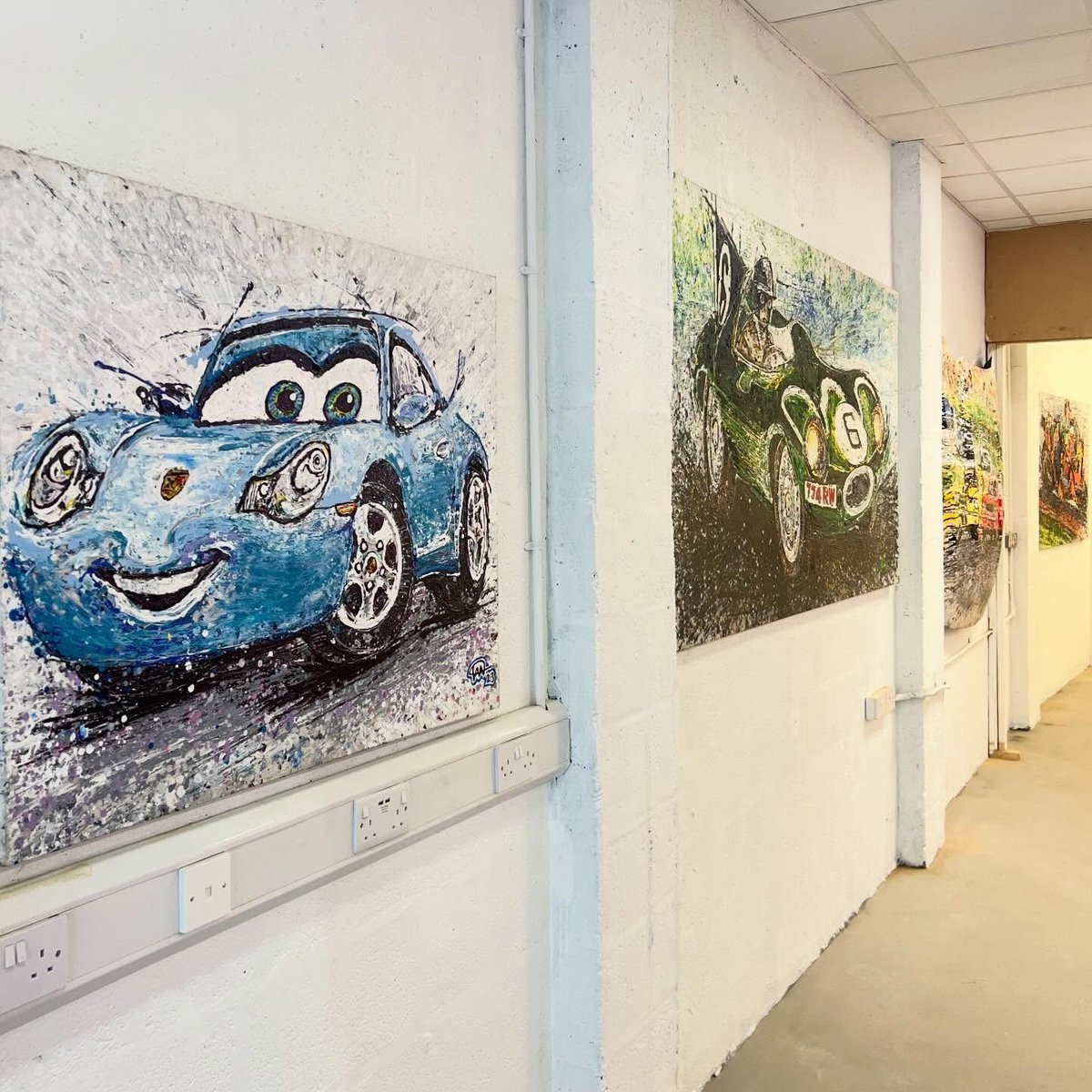 Popbangcolour's tweet image. It’s that time… #PopbangGONE! from @FargoVillage doing a pop-up exhibition of #Paintwithcars artworks. 

BIG thanks to folks who popped in to say hi &amp;amp; view the show.

Tomorrow I’m with @pcgb for their opening of their club house (Sunday 15th) 

So come say hi! 🚗🎨✍🏻👋🏻