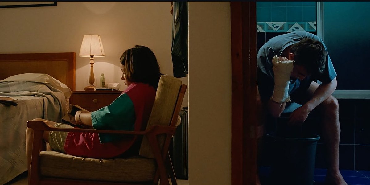 screenscaps's tweet photo. aftersun (2022) dir. charlotte wells https://t.co/1NmO1WqtQO