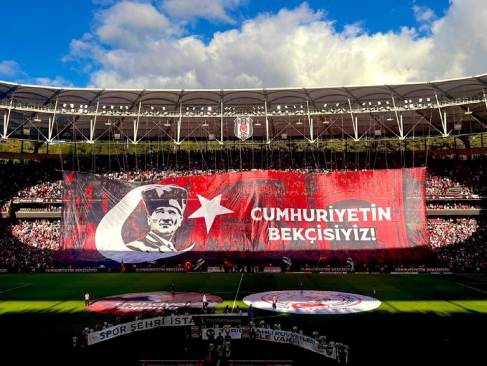 Kalmasın gözün arkada
Beşiktaş’ın 
Hep senin yolunda