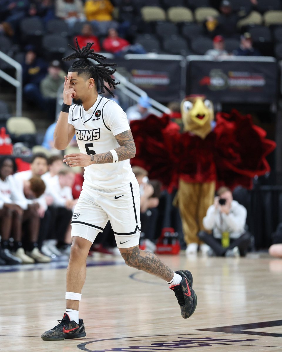 All Rams halfway through
VCU 44 - Saint Joseph's 21

St. Joe's 9/34 FG (27%) 🥶

Jadrian Tracey 15 PTS 🔥 3/5 3FG

📸 <a href="/HenselMedia_/">Hunter Hensel</a>