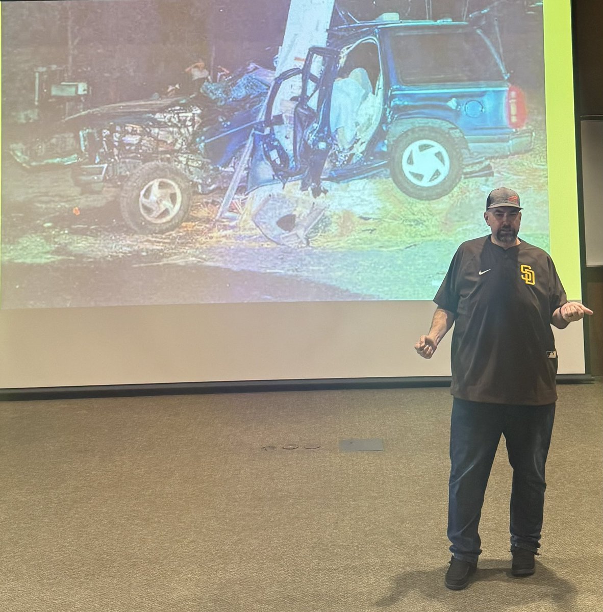 Chris Fore tweet media