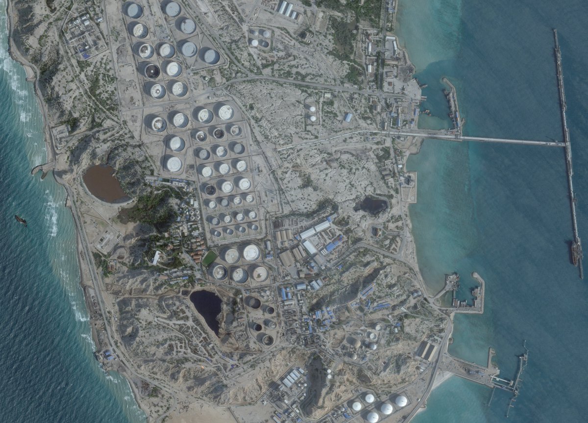 Reuters's tweet image. 🔊 US President Trump is warning Iran that its main oil hub on Kharg Island could be targeted next if attacks on ships in the Strait of Hormuz continue. Find out more on today's Reuters World News podcast reut.rs/4bvip1D