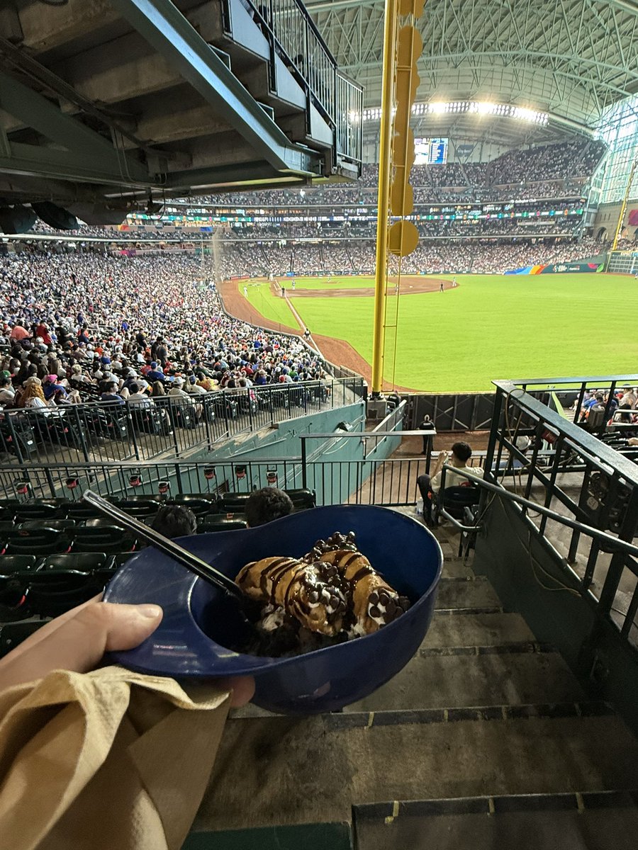 Eric Peterson tweet media