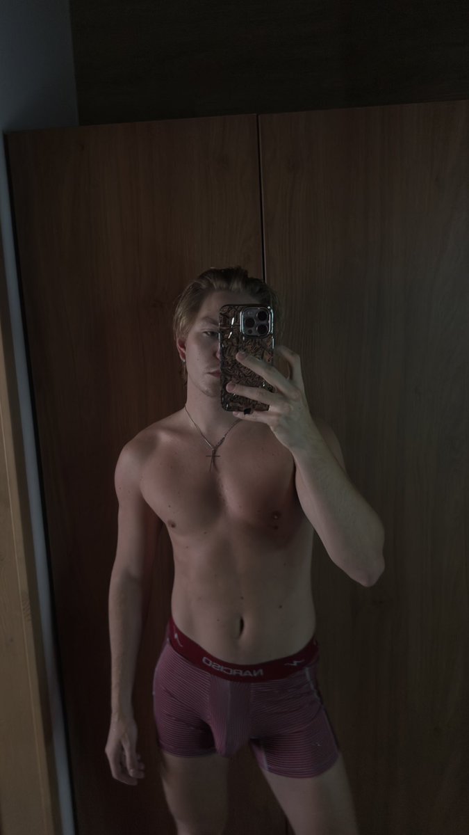 purelostboyx tweet media