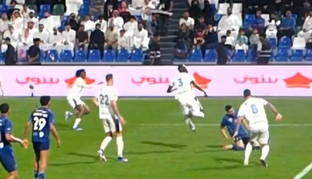 عادل . tweet media