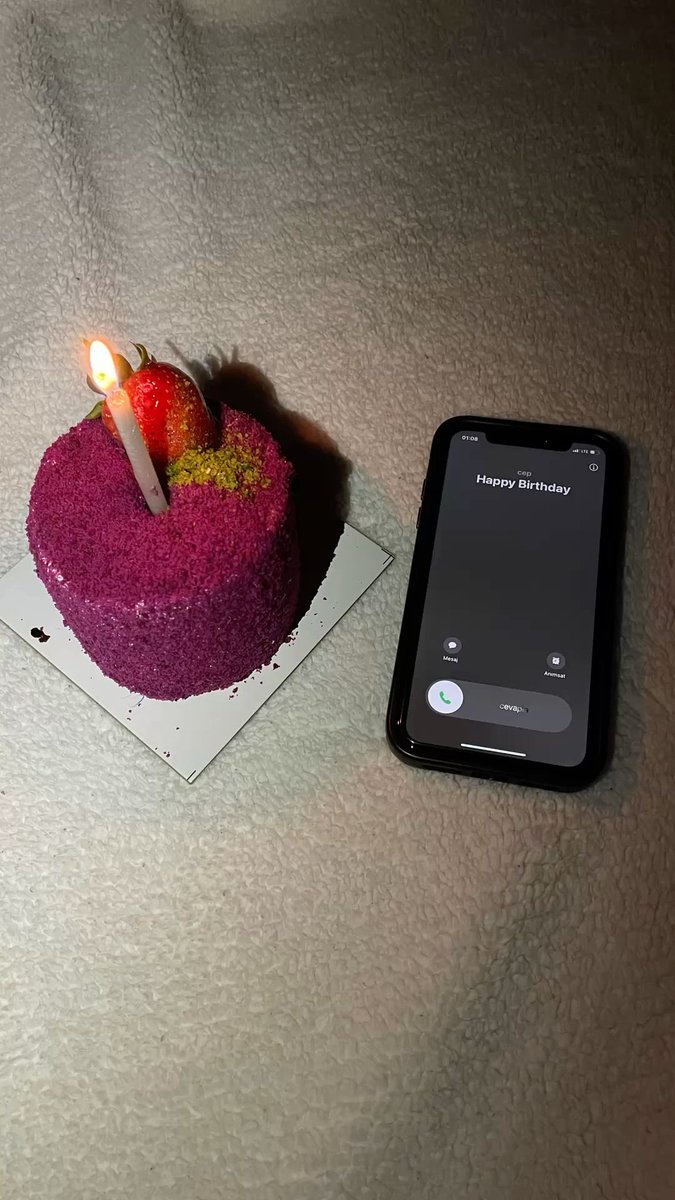 kl_hanife's tweet photo. 15.03🎂Hoşgeldin Yeni Yaşım Her yaşımın bana kattığı güzellikler için teşekkür ediyorum hayat sana İYİKİ DOĞDUM🥳🎊🎉
#doğumgünüm https://t.co/EsOggguGz4