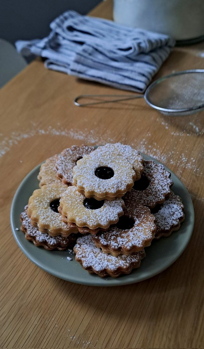 had homemade marmelade that i had to use up and made these!