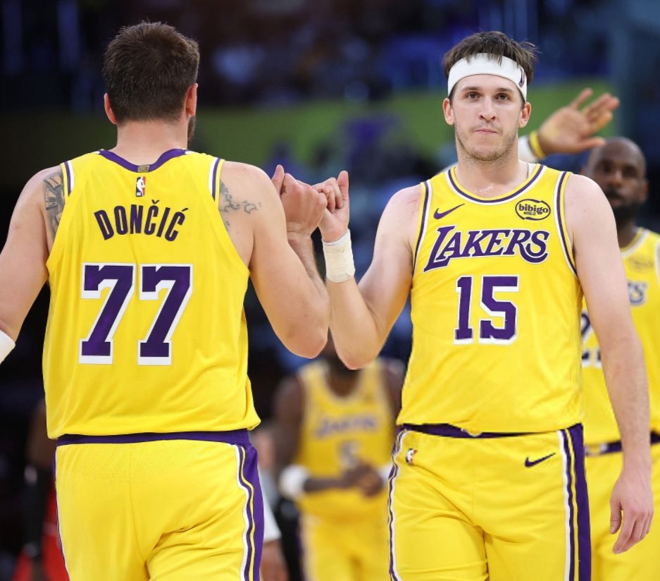 LakeShowYo tweet media