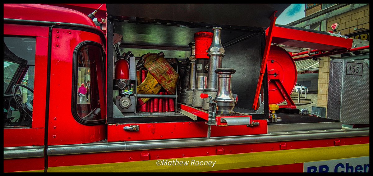 damiendenis's tweet image. 1979 Land Rover 88 ex BP Chemicals Grangemouth seen today at Coatbridge Paddys Day Celebrations @SFRHTtweet #landrover88 @bp_plc #fireengine #landrover