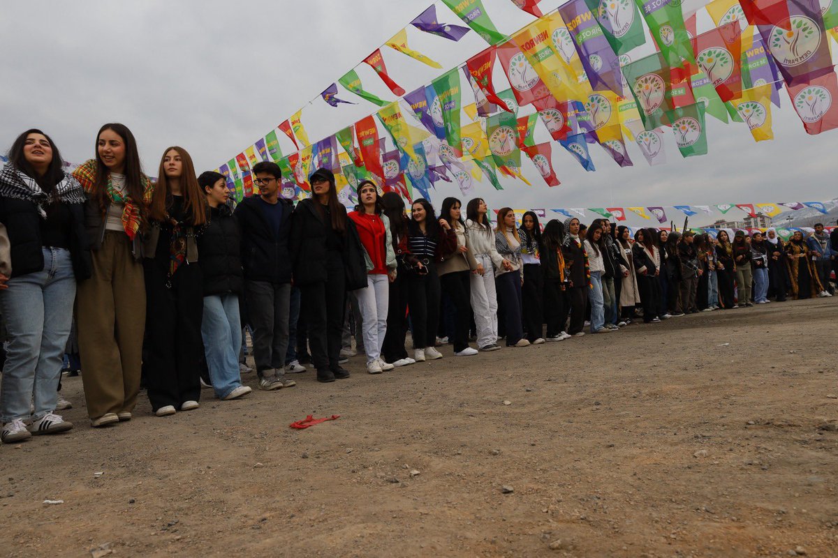 Me iro li Misircê bi gelê xwe re Cejna Newrozê pîroz kir.

Em hêvîne ku Newroza 2026 an yê bibe mizgîniya azadî, aştî û aramiyê. Ev Newroz yê bibê nişana yekîtîya gele Kurd ya demokratîk.