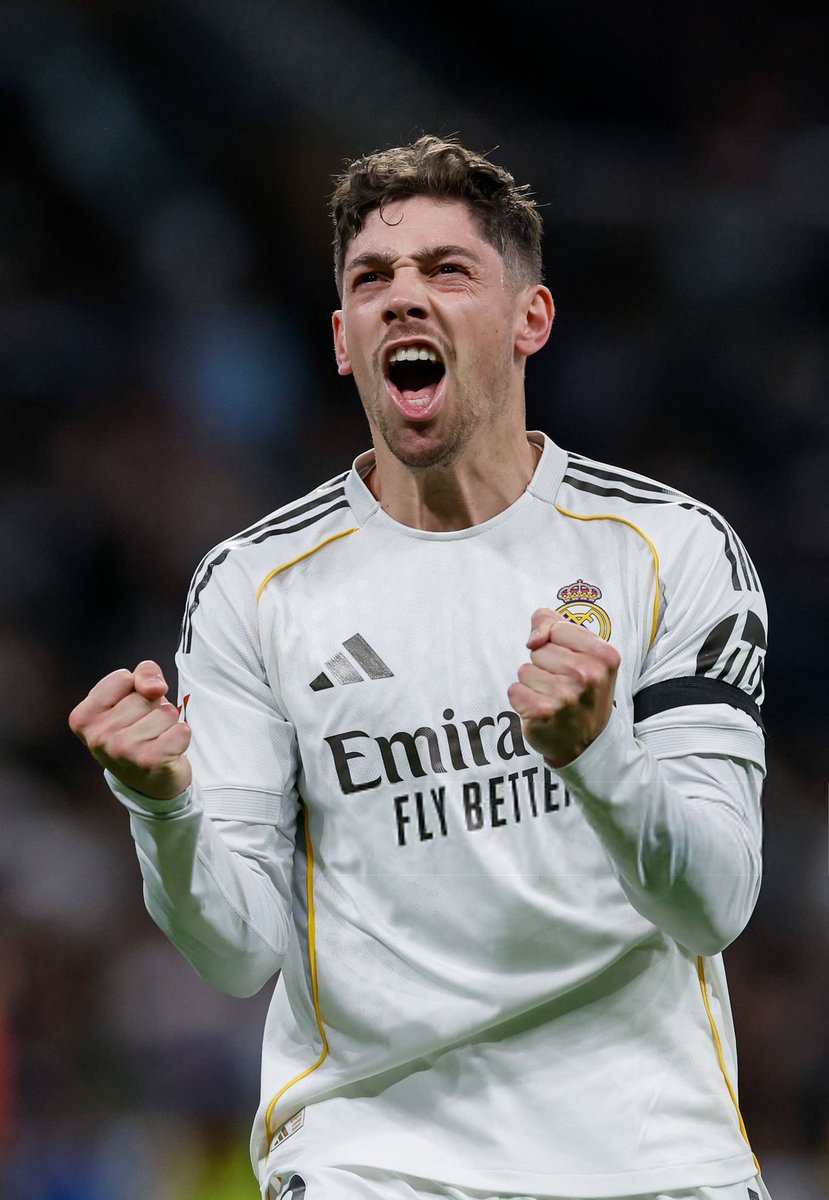 crs7_9's tweet photo. 🥶🥶🥶🥶🔥🔥🔥🔥🔥
 #RealMdrid https://t.co/AeYZ3XdhdQ