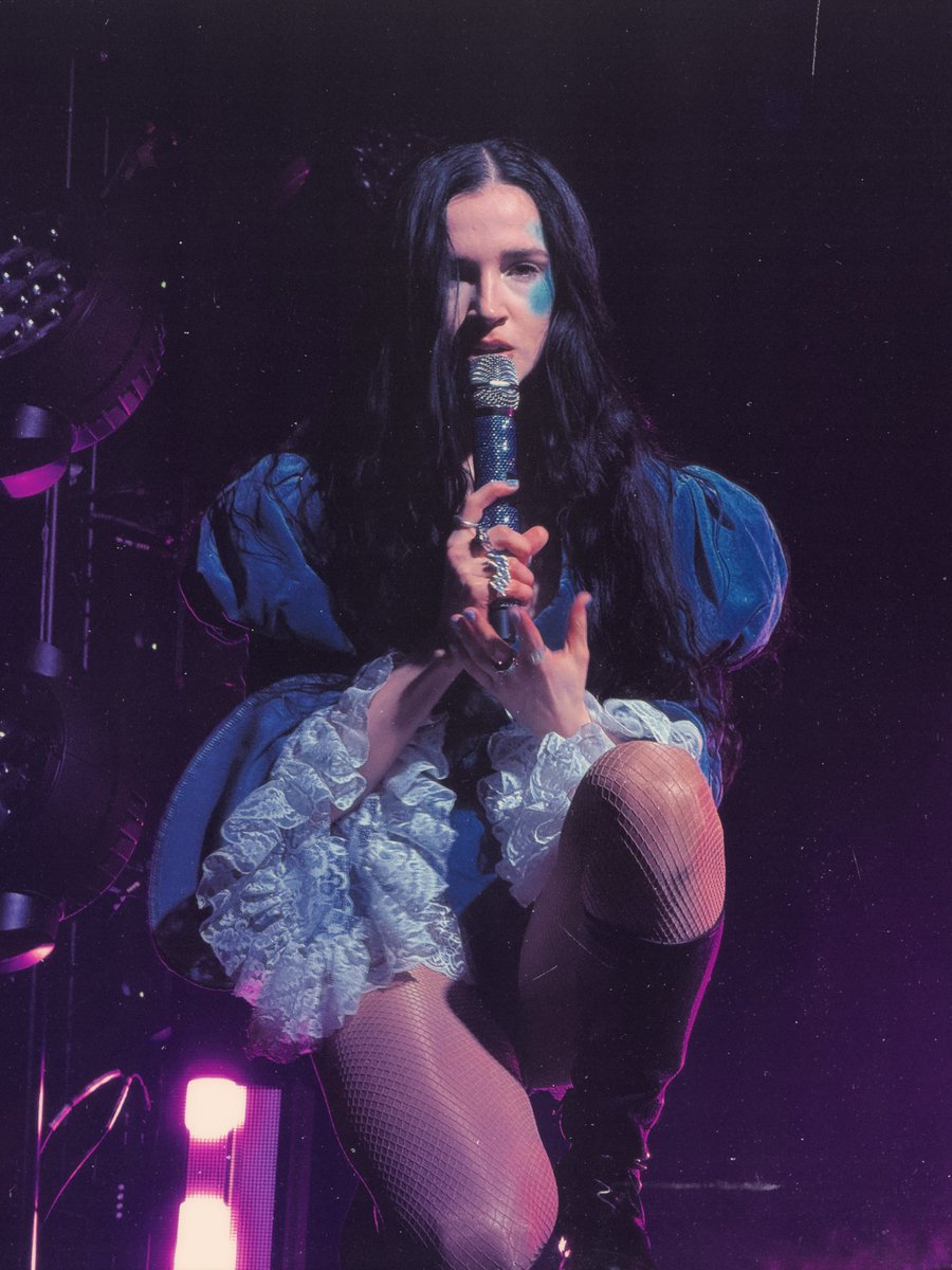 anna ☁️ tweet media