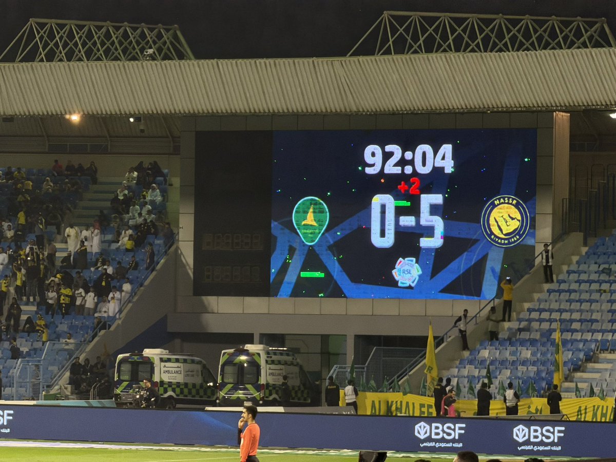 BaderDc's tweet photo. ليلة عالمية جميلة و حضور جماهيري اجمل 💙💛 
#النصر_الخليج #النصر https://t.co/TCZRHcmSmu