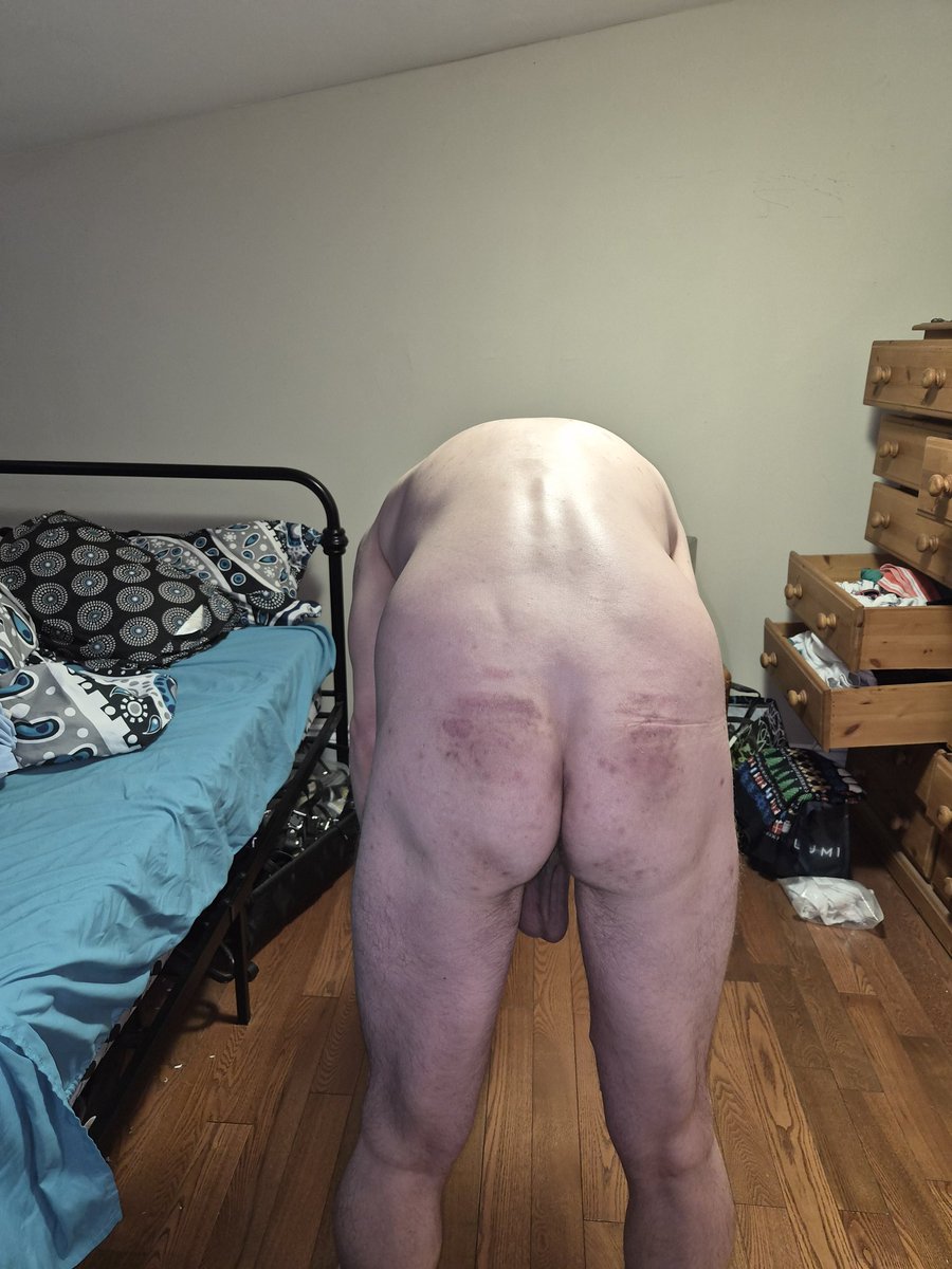 FgSlavetom tweet media