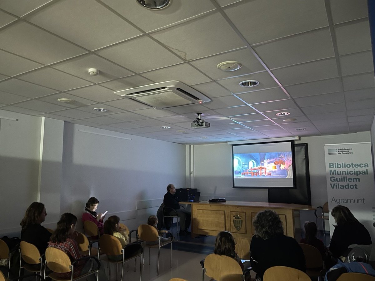 OmniumSegUr's tweet photo. CineXic . Agramunt. Avui, dissabte, Omnium Segarra Urgell ha realitzat una nova sessió de CineXic , corresponent al mes de març , a la biblioteca Guillem Viladot . 

👇🏻
#cinexic #cinema #català https://t.co/rGEHd8SPf9