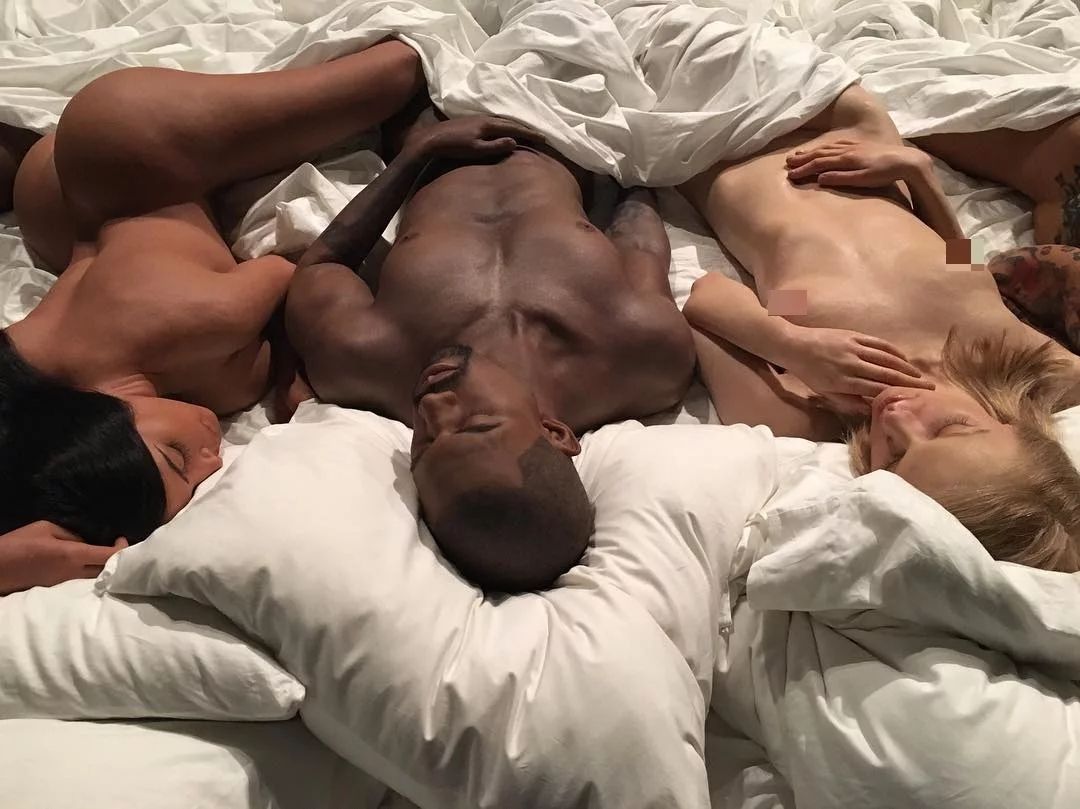 Rogue Fashion tweet media