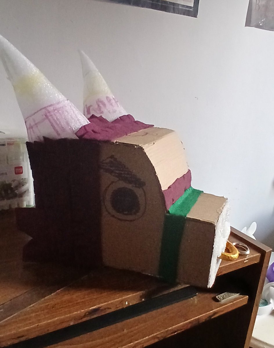 Sandyyy_www's tweet photo. Wip diablo cosplay 
#meleeniacs https://t.co/u9fBZQso5u