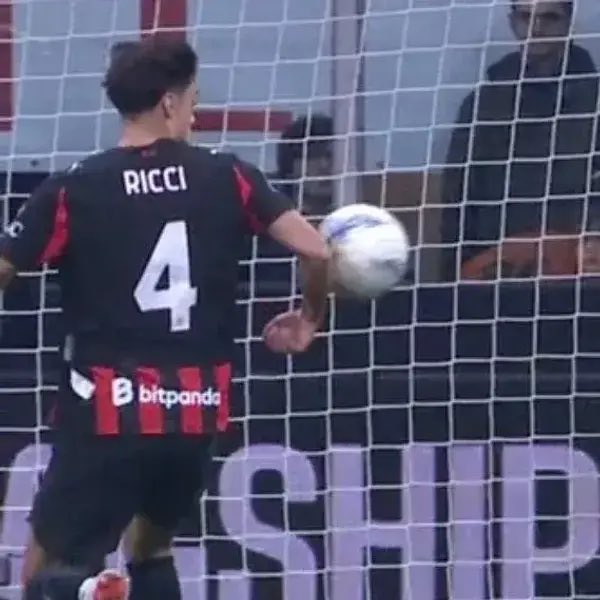 EnjoyInter's tweet photo. 🤷🏻 …We must keep scoring and playing with total dominance, otherwise they will cook us… In Italy their game is always, Inter to not win the scudetto, and they all are very united…. https://t.co/kE2K5KY0iR