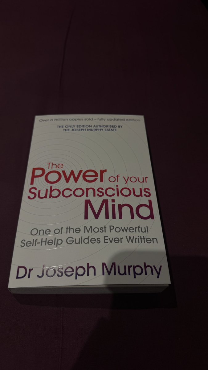 arshakurr's tweet photo. Just bought this book ,Luke recommended it @lukebelmar https://t.co/Q0dJcJtf4Z