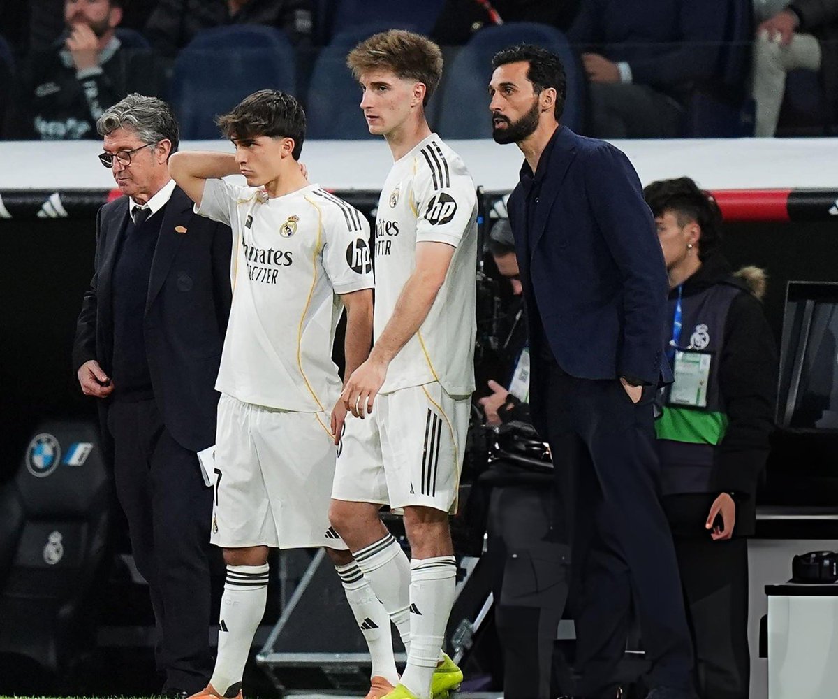 Thiago Pitarch, Manuel Ángel, Daniel Yáñez, Diego Aguado, Gonzalo y César Palacios.

HONOR <a href="/aarbeloa17/">Álvaro Arbeloa</a> gracias por apostar por la cantera 👏🏻