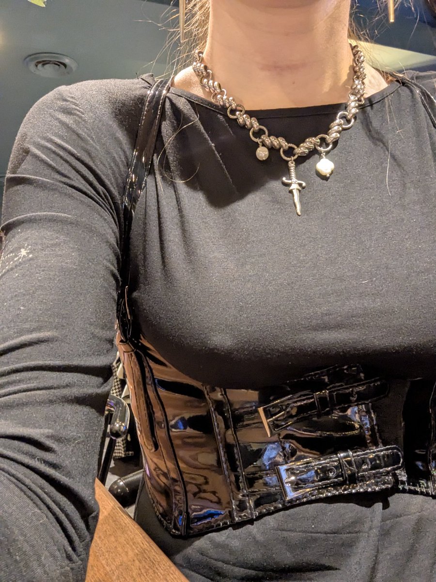 𝓲𝓻𝓲𝓼 🌈 tweet media