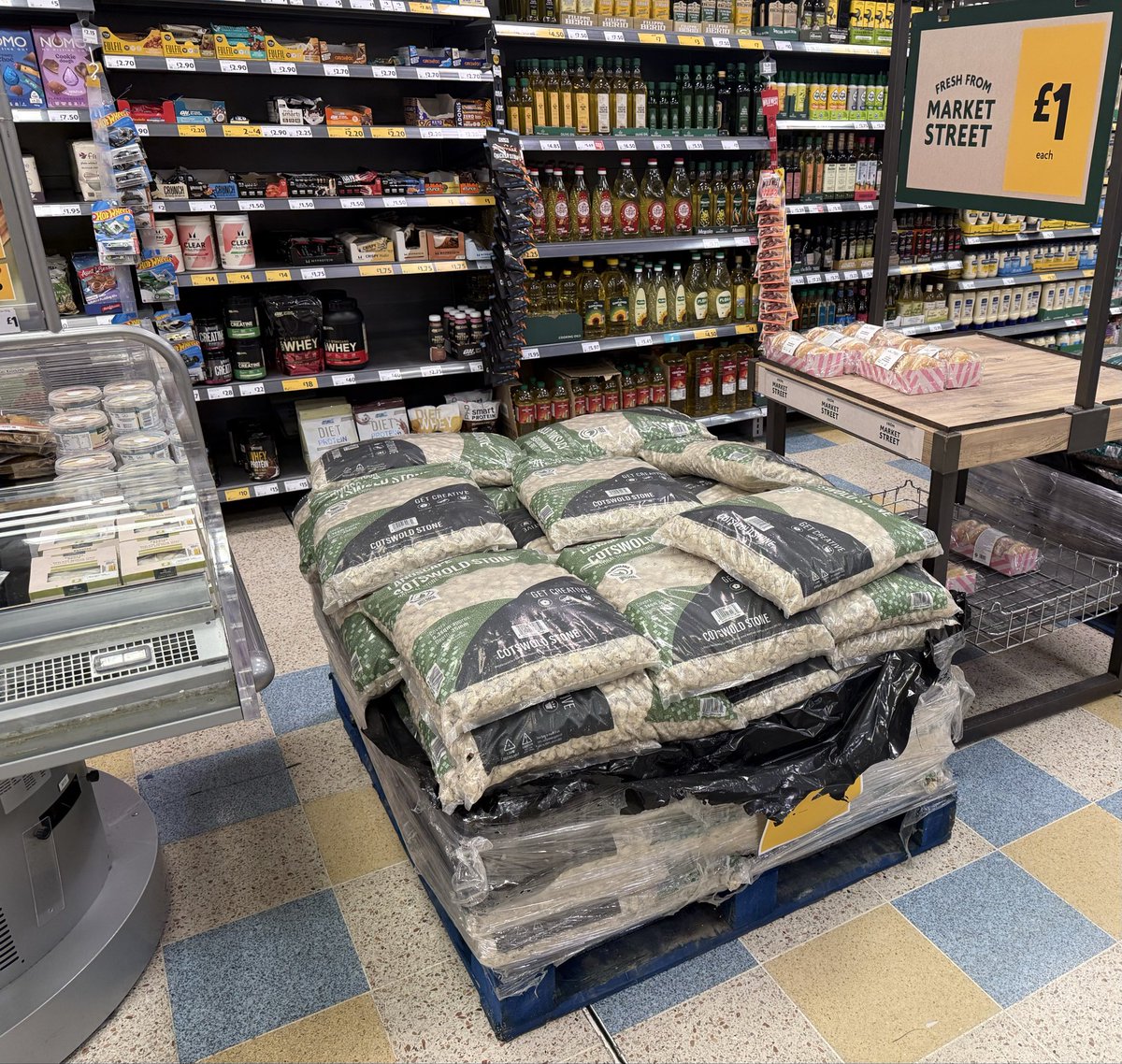 Harry Gibbs tweet media