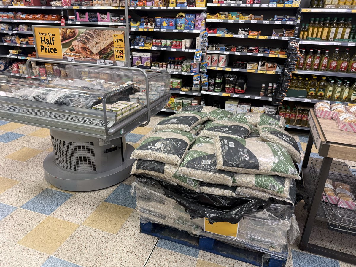 Harry Gibbs tweet media