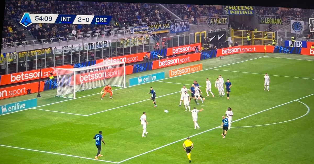 SandroSca tweet media