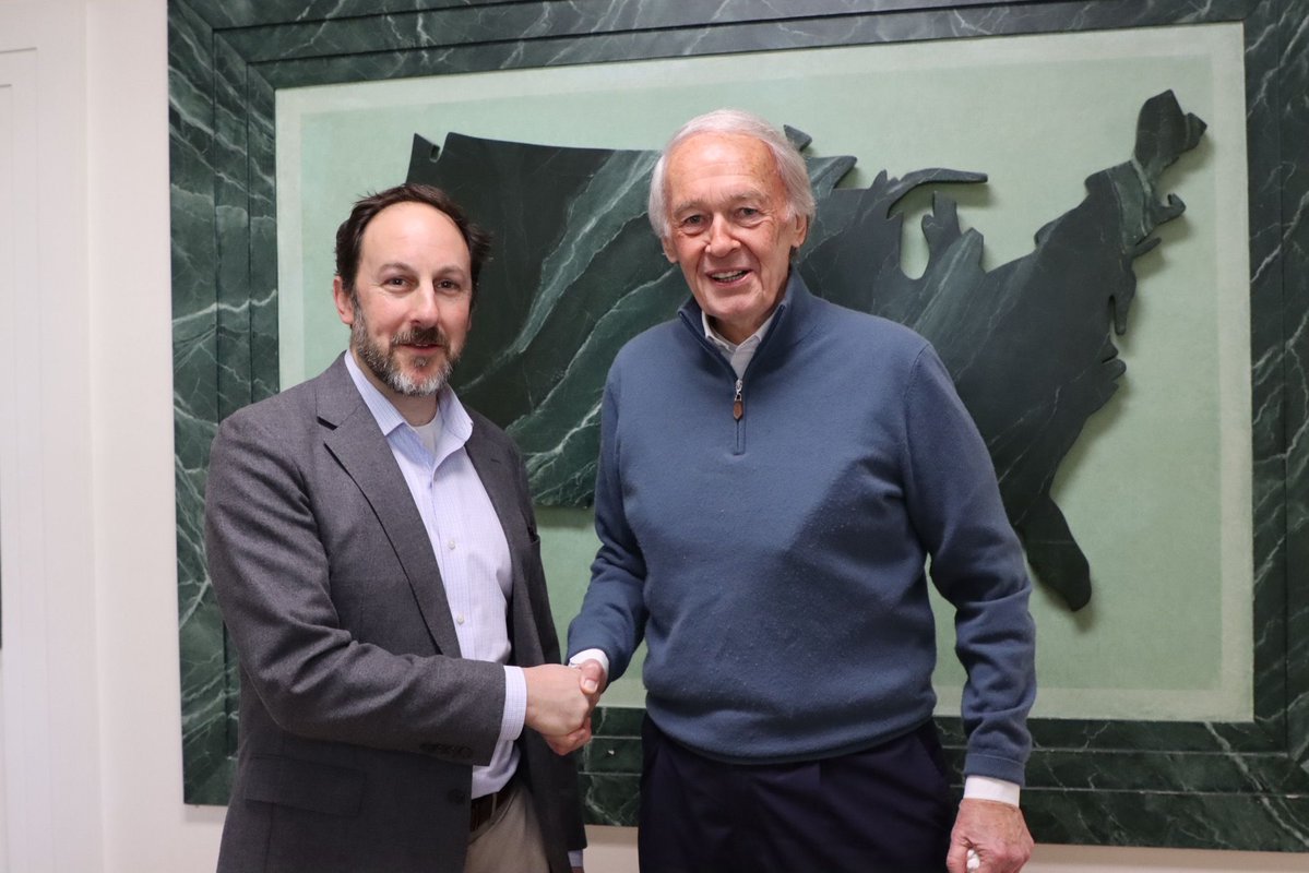 Ed Markey tweet media