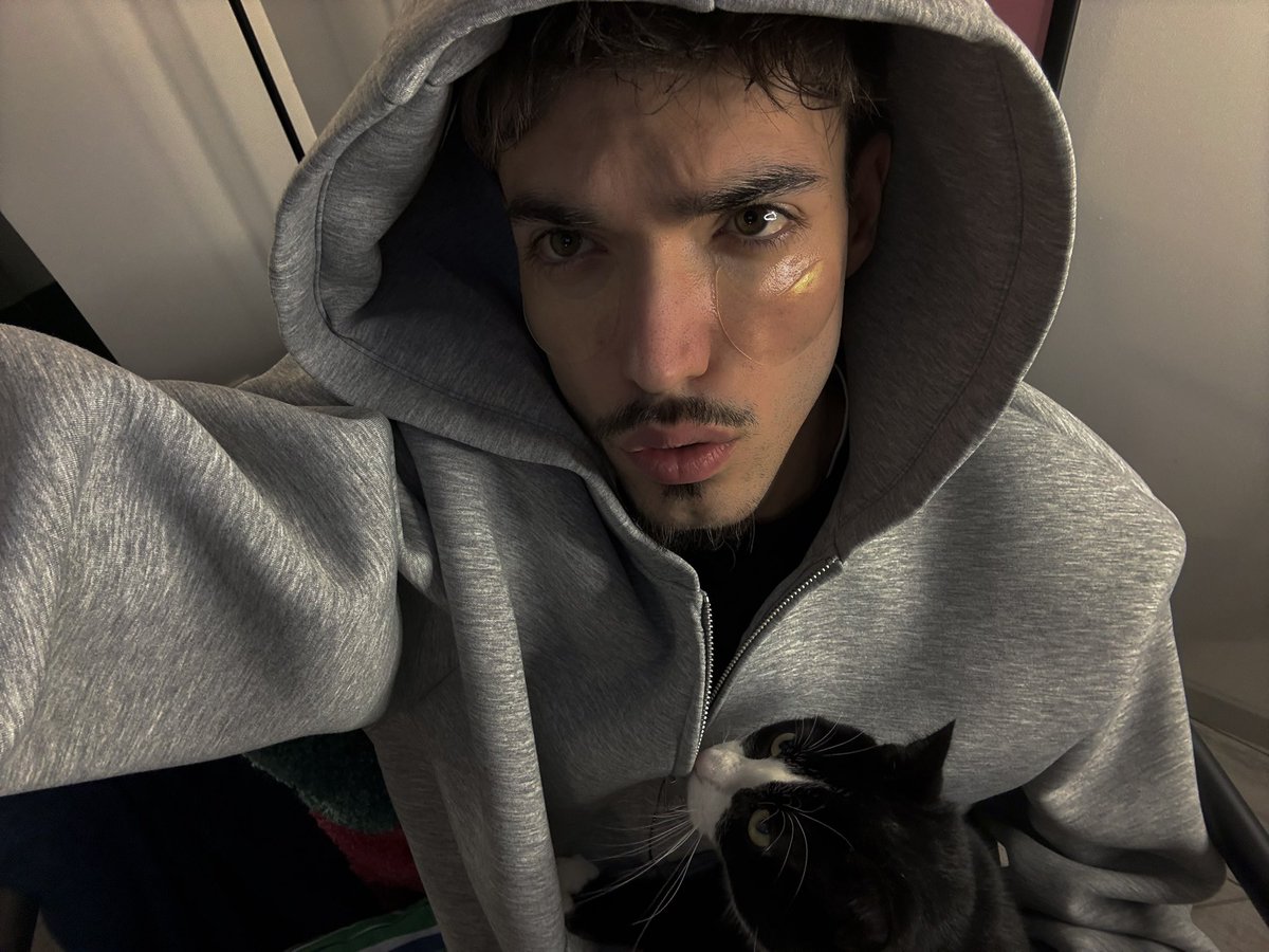 Flavvv 🦦 tweet media