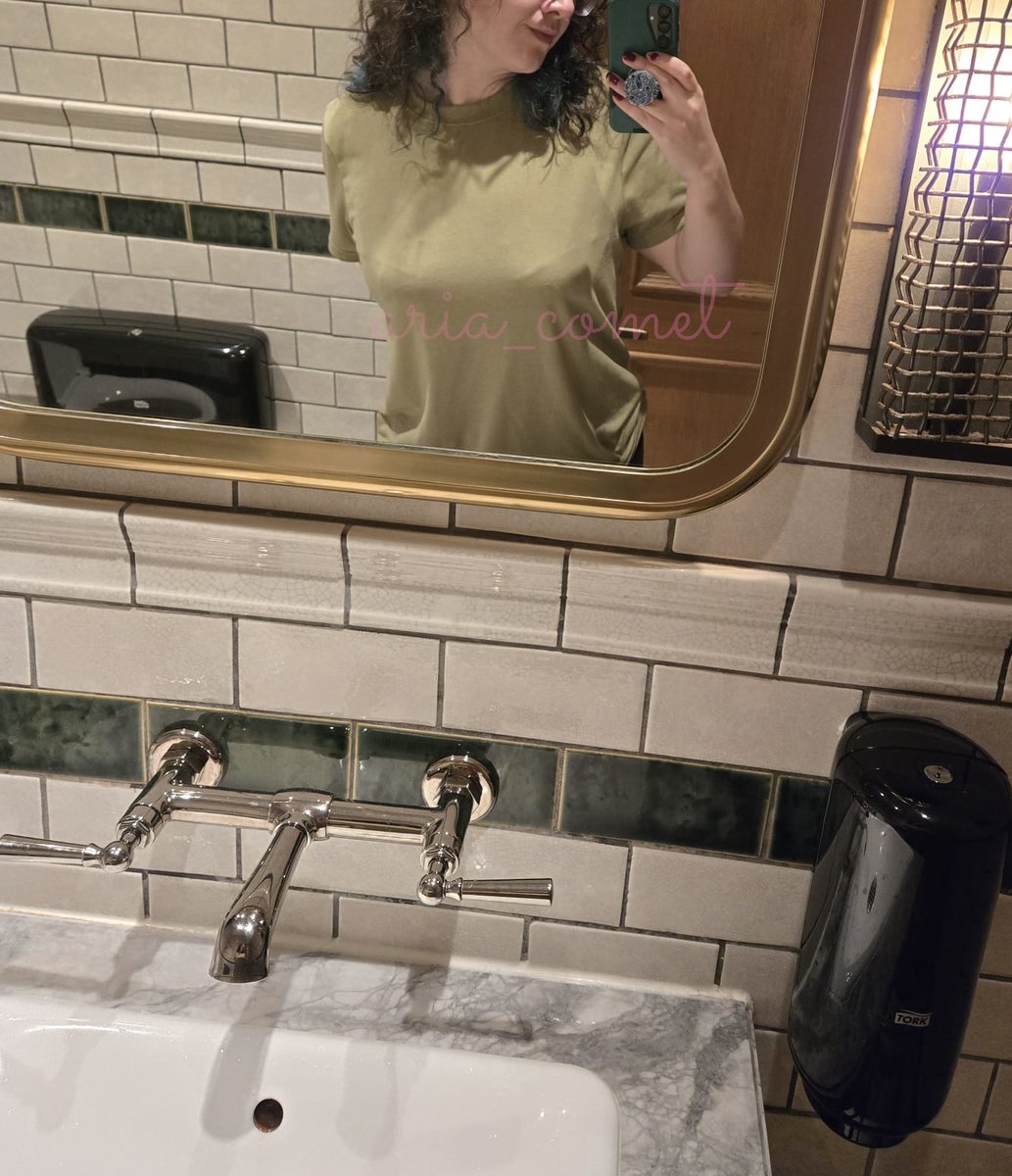 aria_comet's tweet photo. I used to only experience growing out of clothes because I gained weight..... its a while concept to be having my pants slowly fall with every step I take https://t.co/PeACFpKfFZ