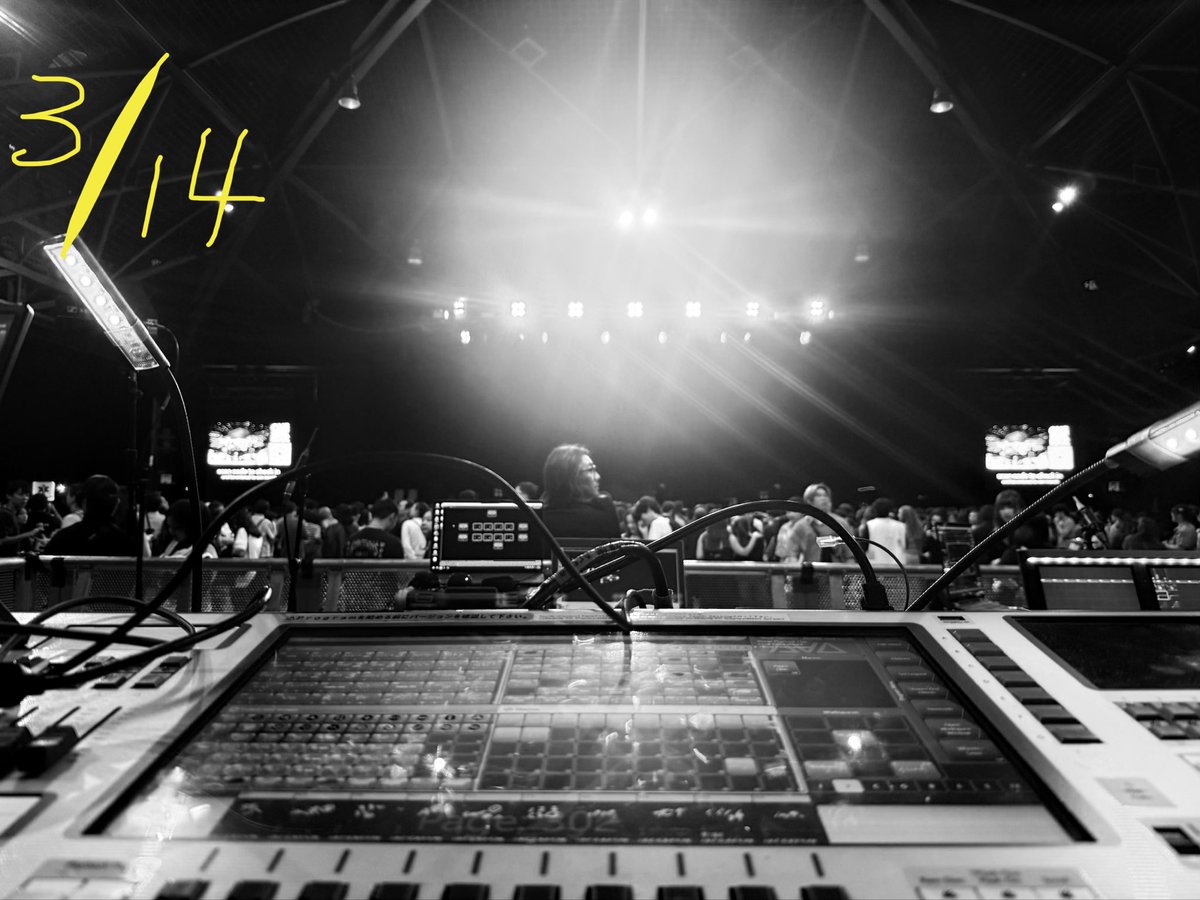 shotarosco's tweet image. ONEOKROCK
DETOX TOUR
2026/03/14 Sydney, Australia 🇦🇺
Hordern Pavilion

ライブが仕上がってきている
4人のパワーに圧倒されました
これは国立が楽しみだ😊

今日はブリスベン🇦🇺
#ONEOKROCK
#StandAtlantic
#Lighting
#AVOLITES