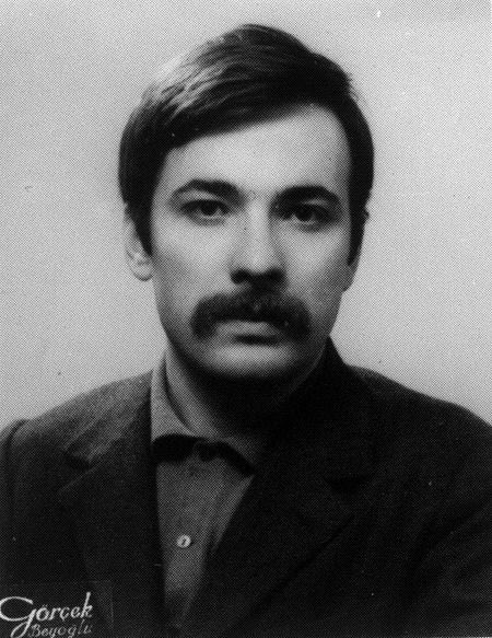 68 kuşağının önde gelen devrimcilerinden Mahir Çayan’ı yeni yaşında sevgi ve özlemle anıyoruz
Doğum günün kutlu olsun Mahir Çayan ✊
#MahirÇayan