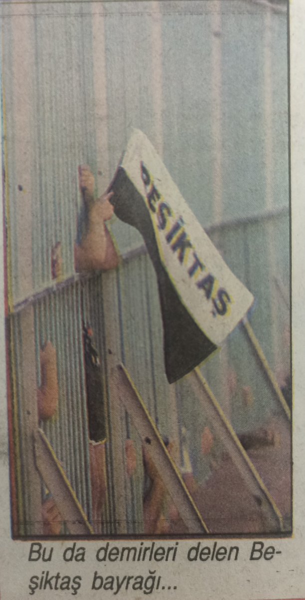 Bu da demirleri delen Beşiktaş bayrağı...