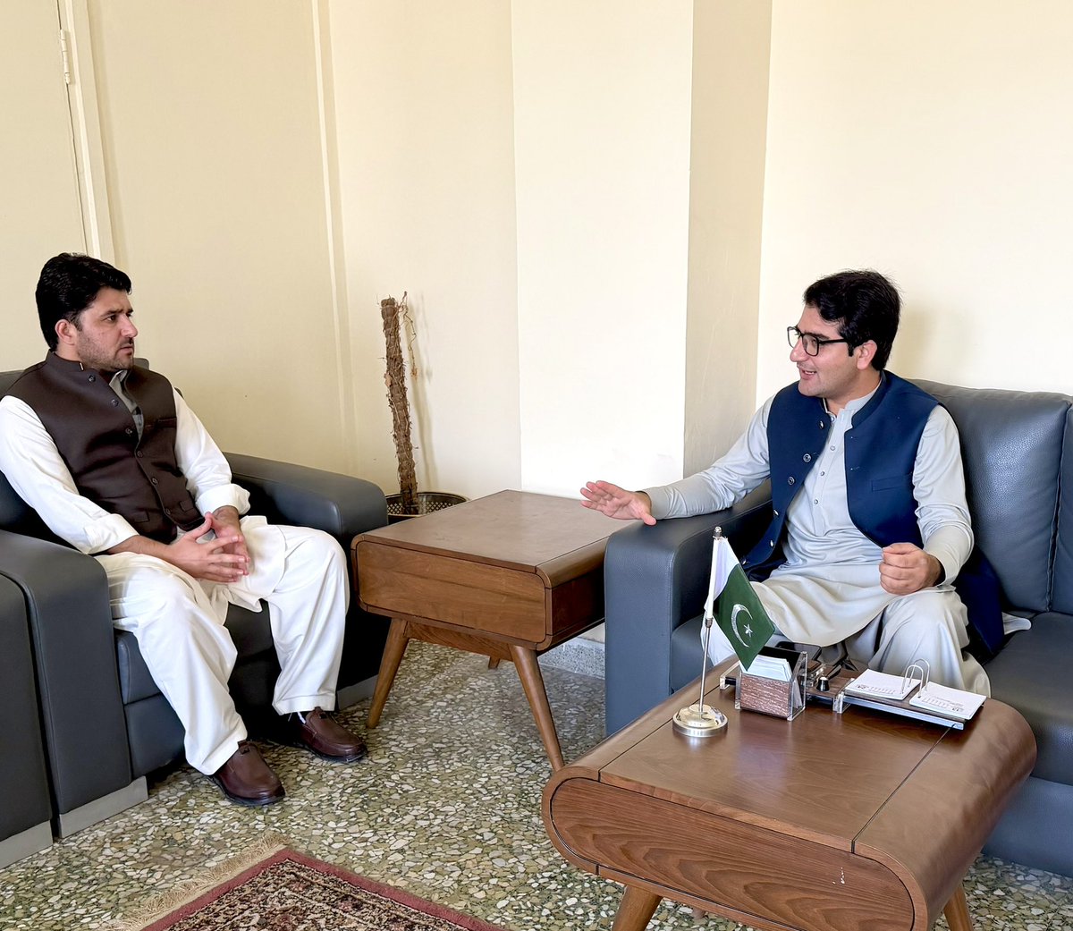 khalid_k25's tweet photo. Productive meeting held regarding Tribal Youth engagement under the PM Youth Program. Discussion focused on creating opportunities and ensuring that the benefits of the program effectively reach youth in tribal districts. Empowering tribal youth remains our shared priority. https://t.co/WmyPKMJGZb