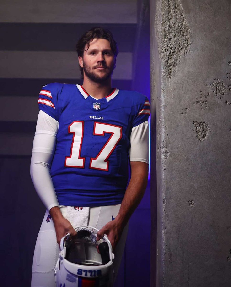 kayleigh 🏈 tweet media