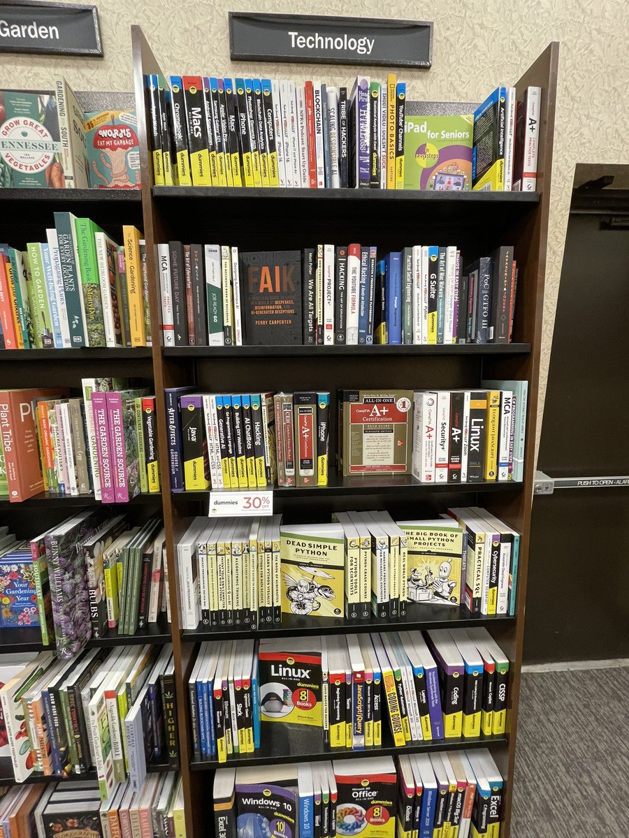 LawrenceDCodes tweet media