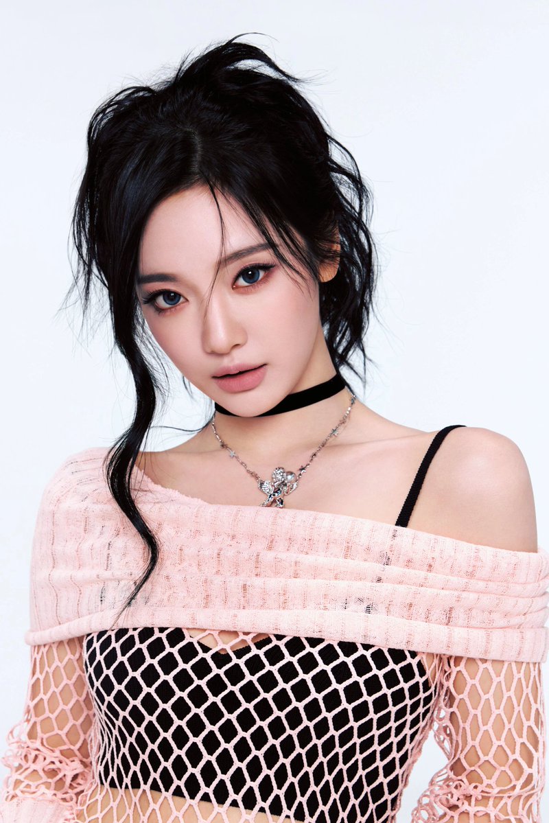 ⚝ Ningning (@hyejoou) on Twitter photo 