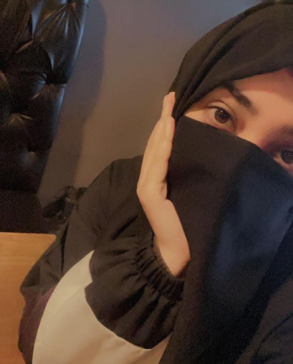 anthy56177's tweet photo. وبلطف الله تمُر تمر علينا أيام عجاف يقل فيها الرزق وتكثر فيها الأوبئة وتتوجع فيها القلوب فنهرع لربنا نذكره ونشكره ونؤوب إليه فيرسل إلينا جنوداً تمهد لنا الرزق وتبسط لنا العيش وتبعث في قلوبنا الأمان والاطمئنان إذا حدثوك عن أمر مخيف فحدثهم عن رب رحيم لطيف
مساكم  جبر خواطر💔🥲 https://t.co/XYJ0gWJ0tF