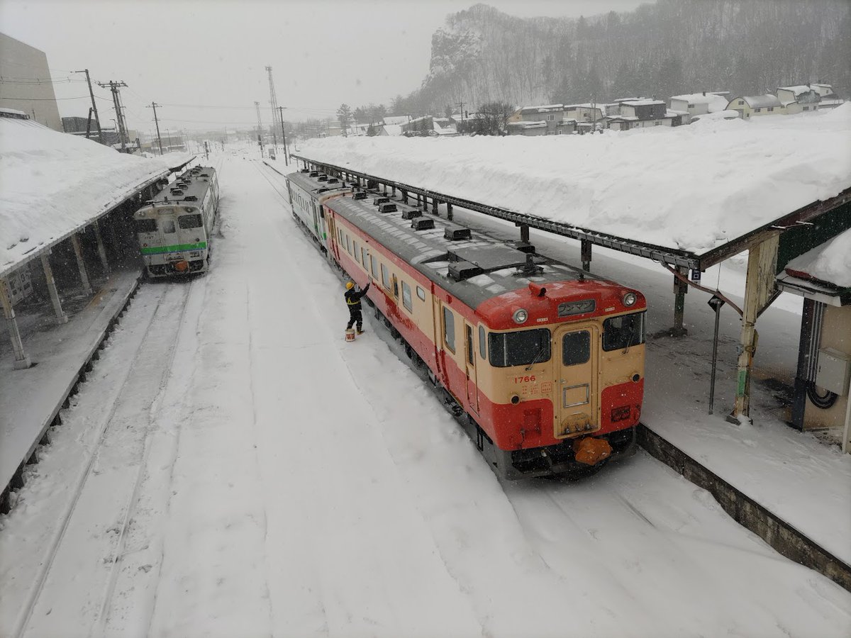 umekai1997's tweet photo. #さよならJR北海道のキハ40
新車の頃に出会い、数十年のブランク…。
ここ数年、あちこち追いかけ、たくさんの思い出を頂きました。
ありがとう！お疲れさまでした！！ https://t.co/Qs2ay9JSwj
