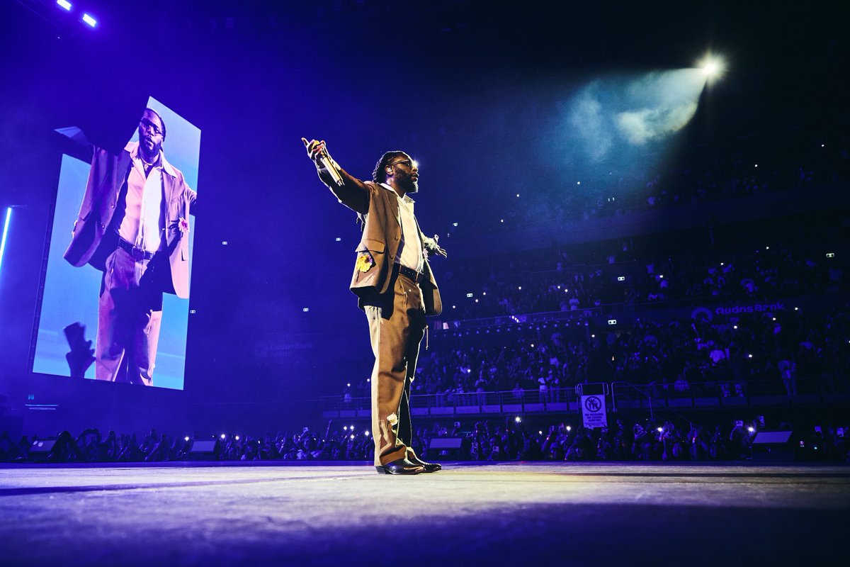 THE DEBUT HUB tweet media